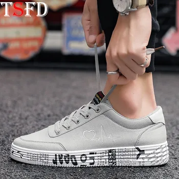 

Comfortable Man Shoes Casual Men Shoes Lightweight Men's Breathable Shoes Fashion Sneakers Men Shoes 2020 Couple Canvas Shoe S18