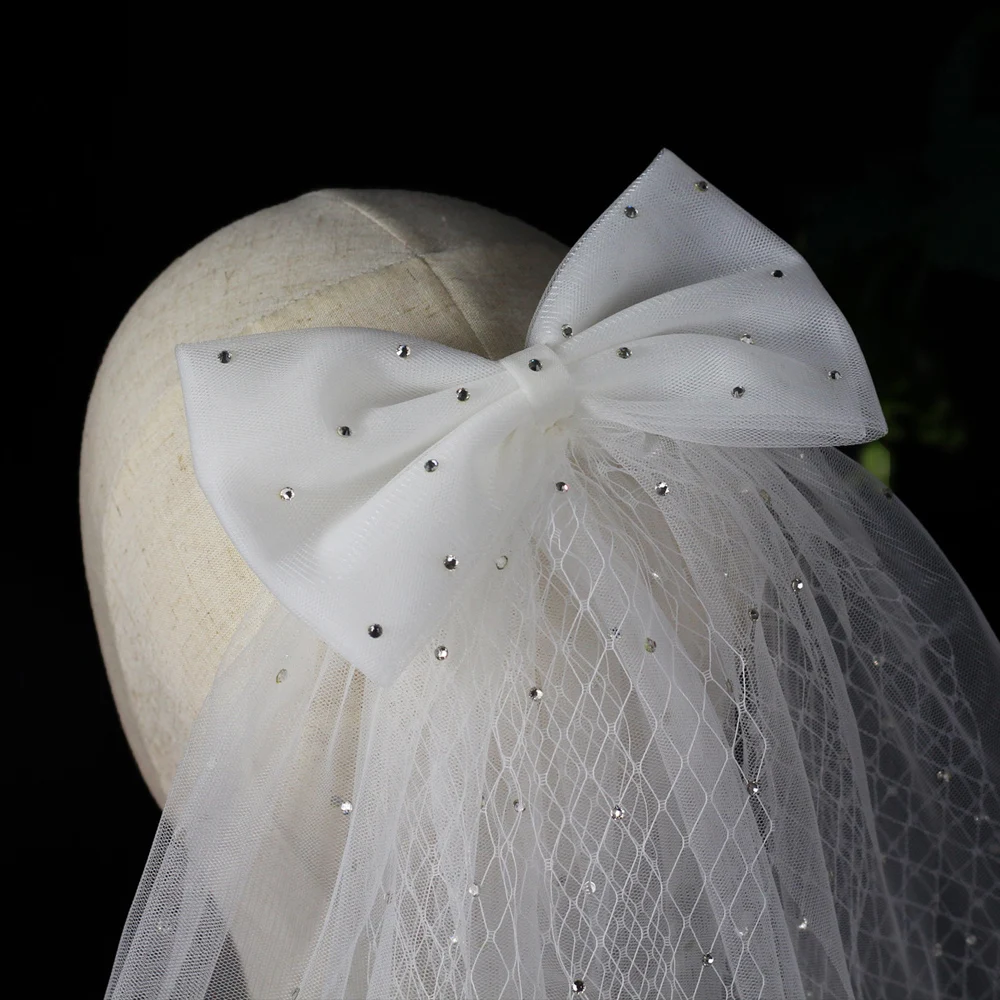 2021 New Arrival Ivory Short Wedding Veil with Bow Real Photos Bridal Veils Soft tulle with Netting Shining Sequins