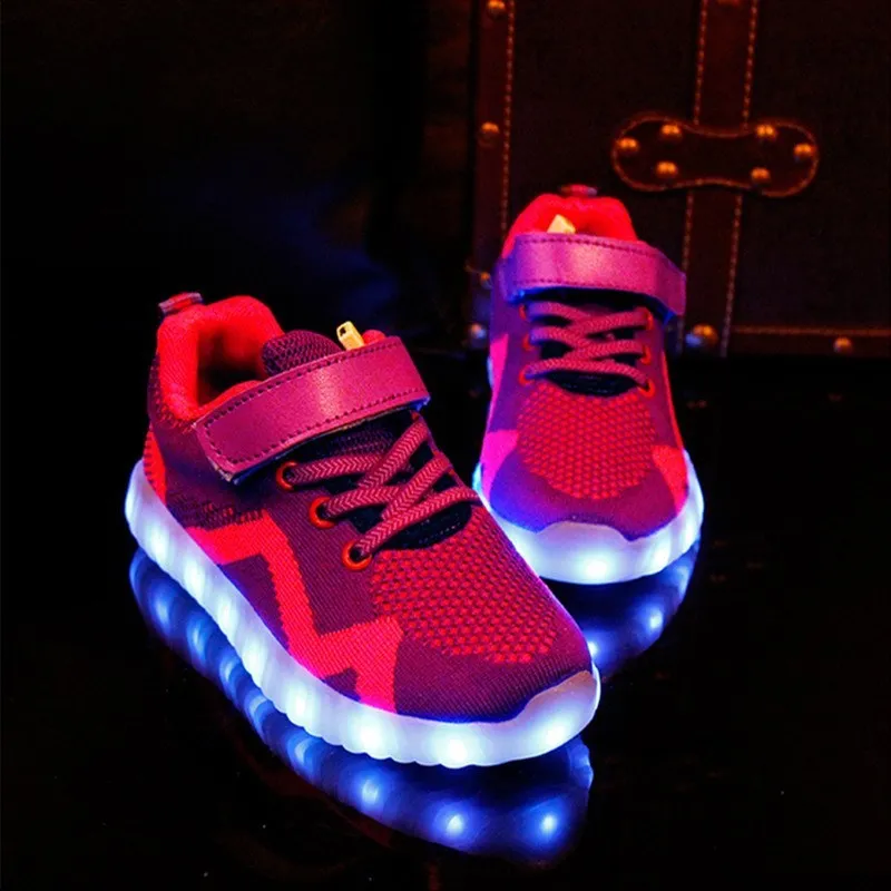 Светящиеся кроссовки для девочек и мальчиков; дышащие кроссовки из сетки с подсветкой; обувь для маленьких девочек; теннисные туфли с подсветкой - Цвет: Pink