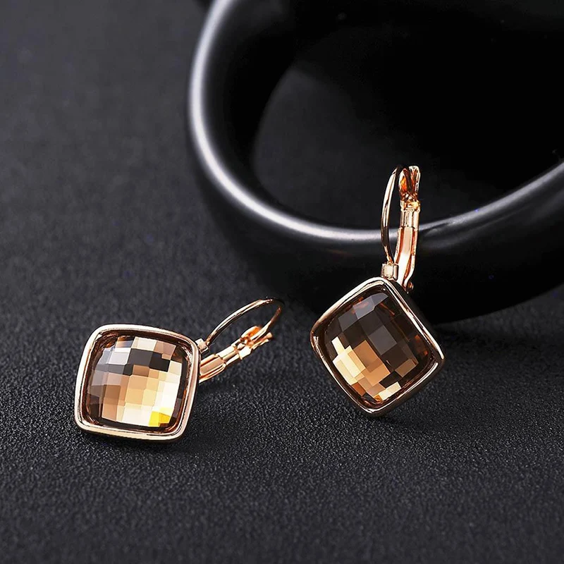 Женские модные серьги-капли с бриллиантами для простого увеличенного