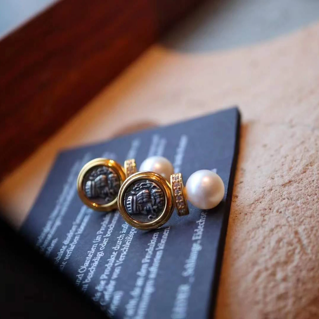 

Replica Ancient Coin Earring Stud 925 Full-body Sterling Silver Plated 24K Gold Natural Round Pearl 8-8.5mm Jewelry Accessories