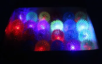 

Flash elastic ball toy cats and dogs emitting sound jumping ball pet toy ball wholesale