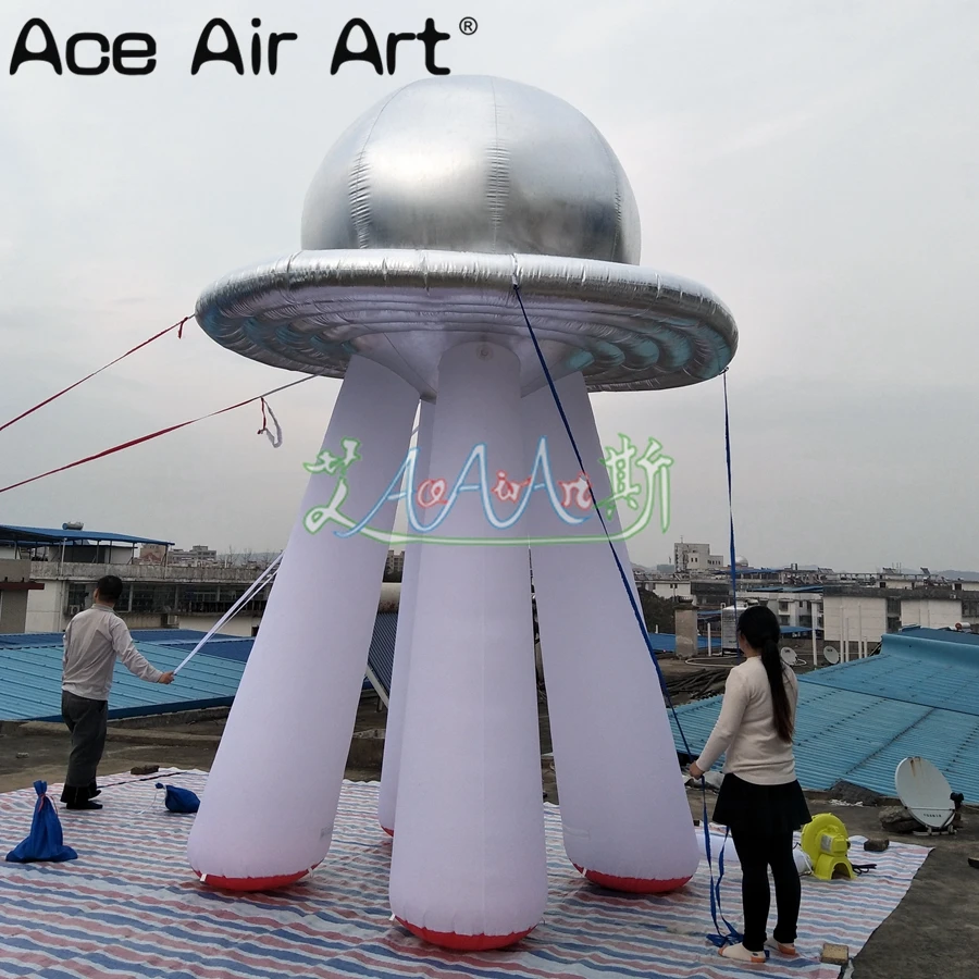  2019 new design 4.5m H popular inflatable UFOsilver standing UFO model for activities