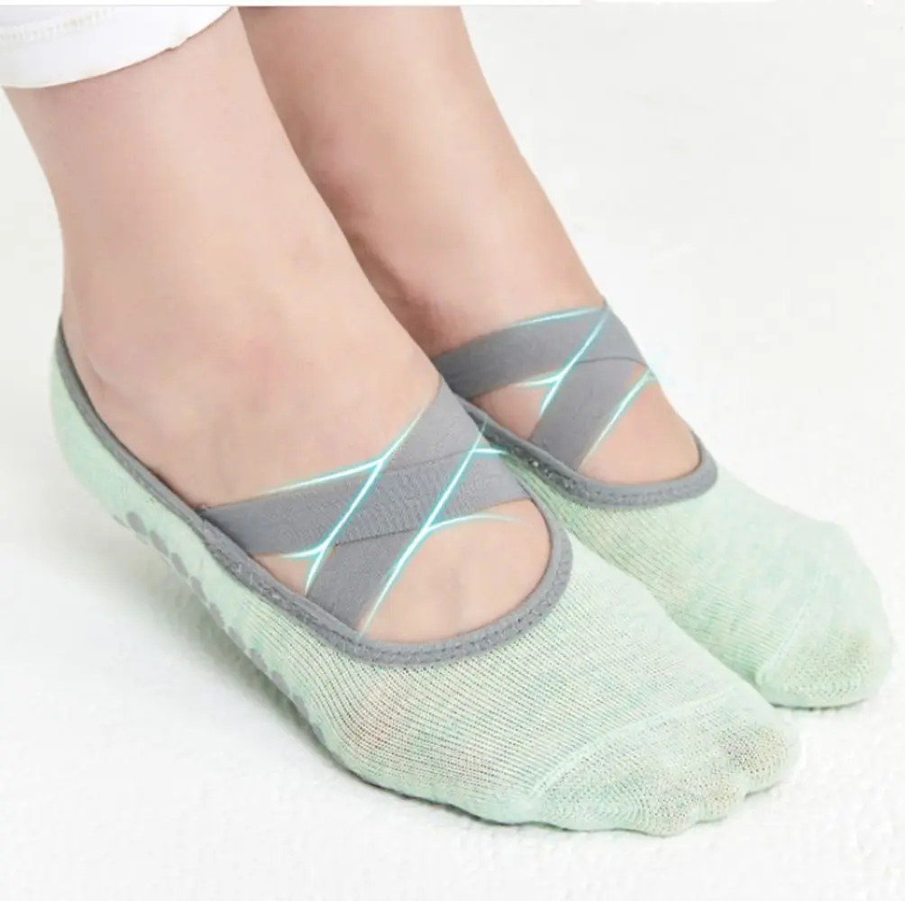 Solid Color Breathable Women Silicone Sole Sticky Grippers Ballet Cross Anti Slip Pilates Socks Yoga Socks