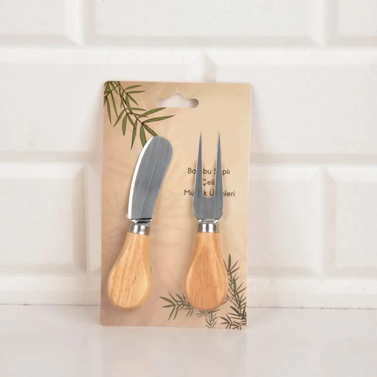 

Bamboo Handle 2'Li Cheese Knife & Fork