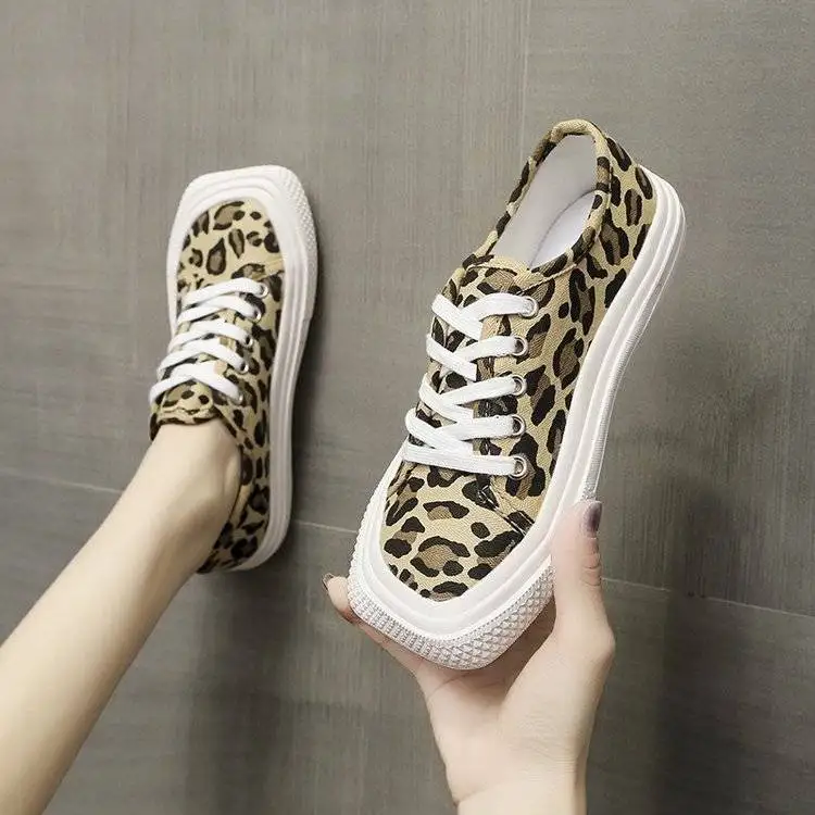 Новинка 2021 Женская парусиновая обувь с леопардовым принтом для отдыха на