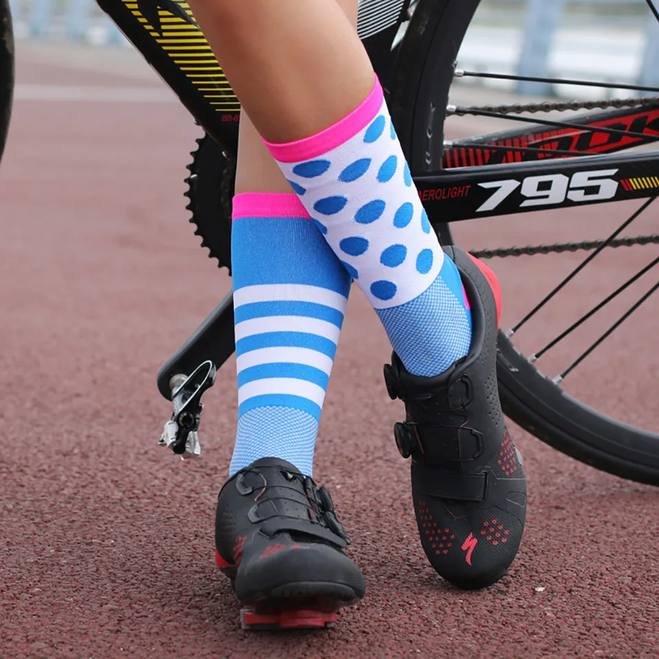 

KoKossi Professional Cycling Socks Outdoor Sports Breathable Climbing Hiking Walking Running Football Basketball Fitness Socks