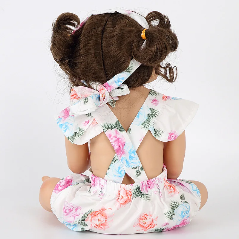 Reborn Baby Doll Toy Full 55 см Виниловая ткань с цветочным принтом для тела короткие объемные волосы Реалистичная кукла для малышей Подарки на день рождения