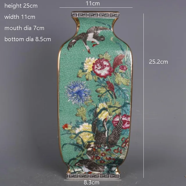 Qing Dynasty Qianlong Gold Painted Enamel Flowers And Birds Green Square Vases Antique Chinese Style Home Porcelain Ornaments 5