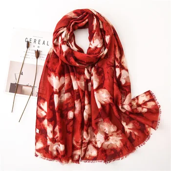 

2020 New style Lady cotton material scarf Autumn and winter warm Luxury Cotton silk scarves women's Fashion Print beach shawl