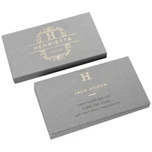 Золотая фольгированная визитная карточка с тиснением логотипа 90x54 мм 400gsm