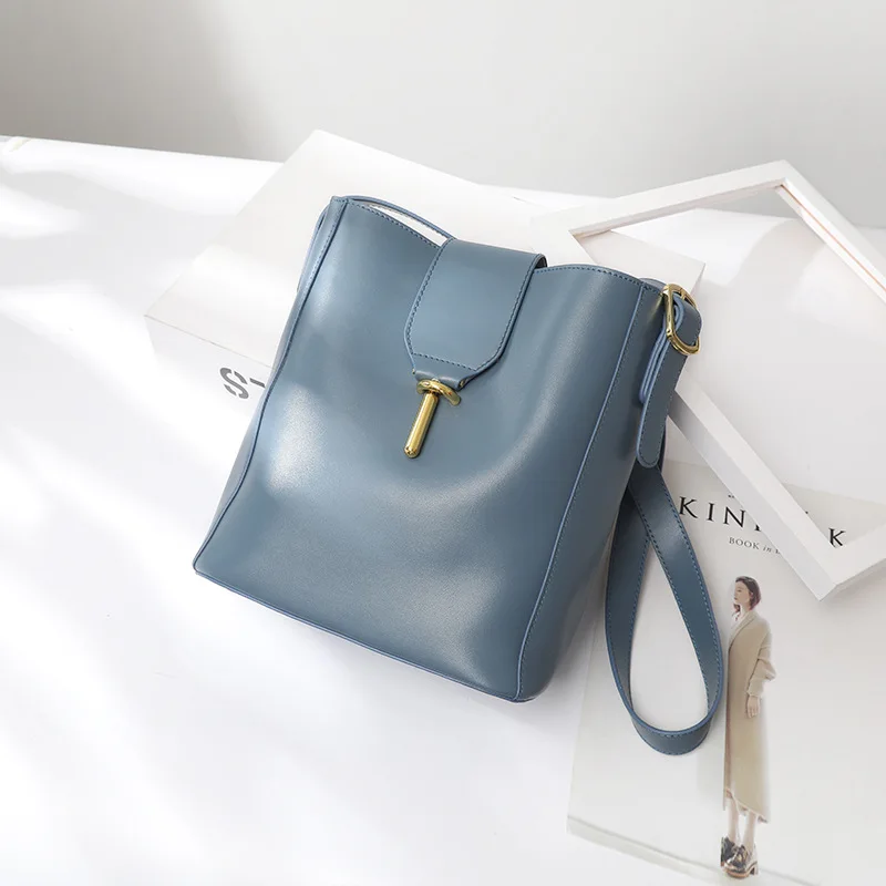

Leather Women's Bag Soft Leather Bucket Bag Women's New Large Capacity Advanced Sense Bag Single Shoulder Messenger Bag