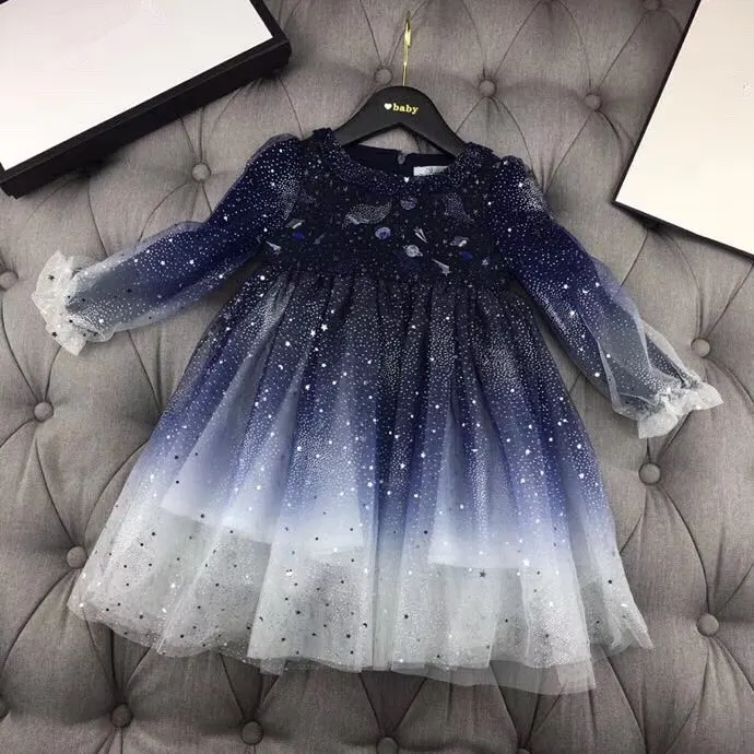 

New autumn/winter 2019 models for girls in Europe and America Long-sleeved star sequined mesh Parent-child outfit dress