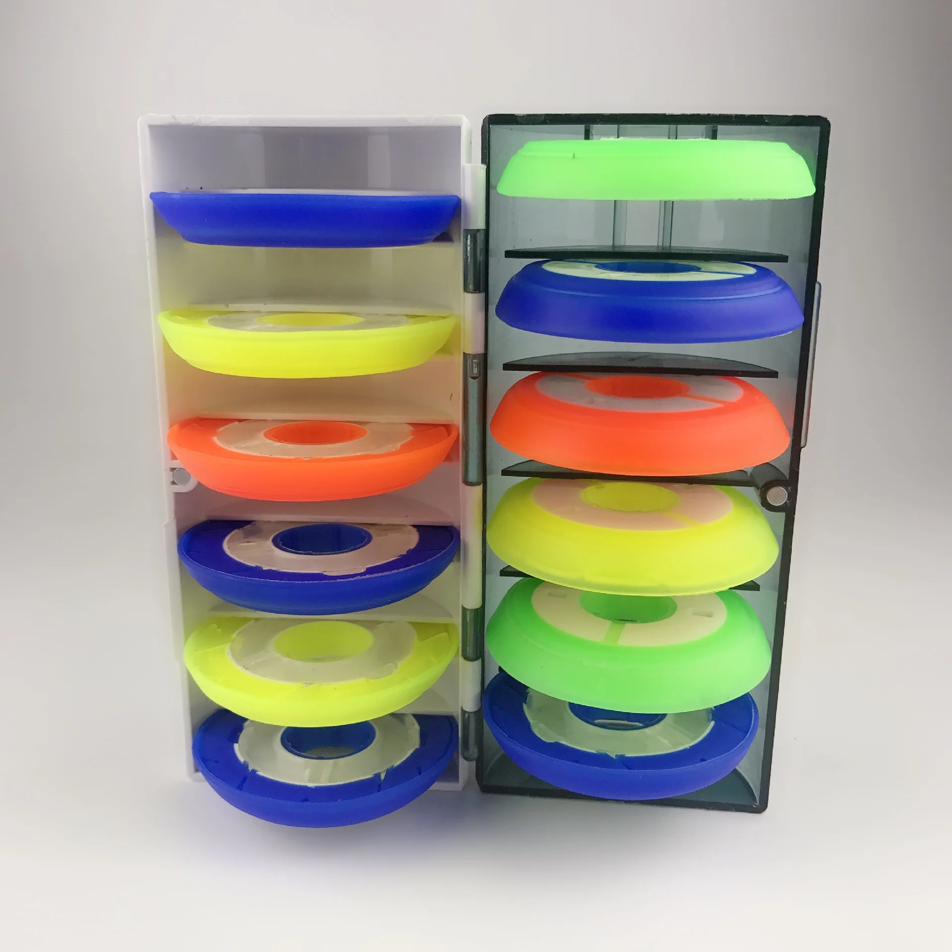 

Capsule Rubber Spool 12 Axis Rainbow Principal Line Box Portable Cylindrical yu xian he Multi-functional Silica Gel Fishing