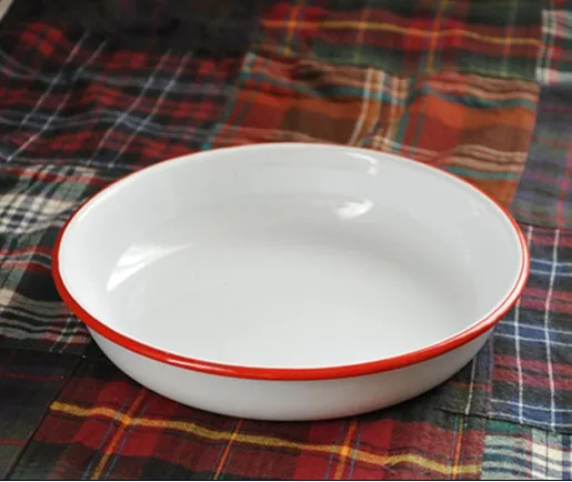 

D 22 cm deep plate Authentic spot Export to the UK Enamel deep dish baking dish pasta dish round deep white with red side