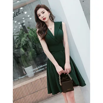 

Green V-Neck Oriental Short Style Banquet Dresses Chinese Vintage Traditional Wedding Cheongsam Elegant Evening Party Gowns