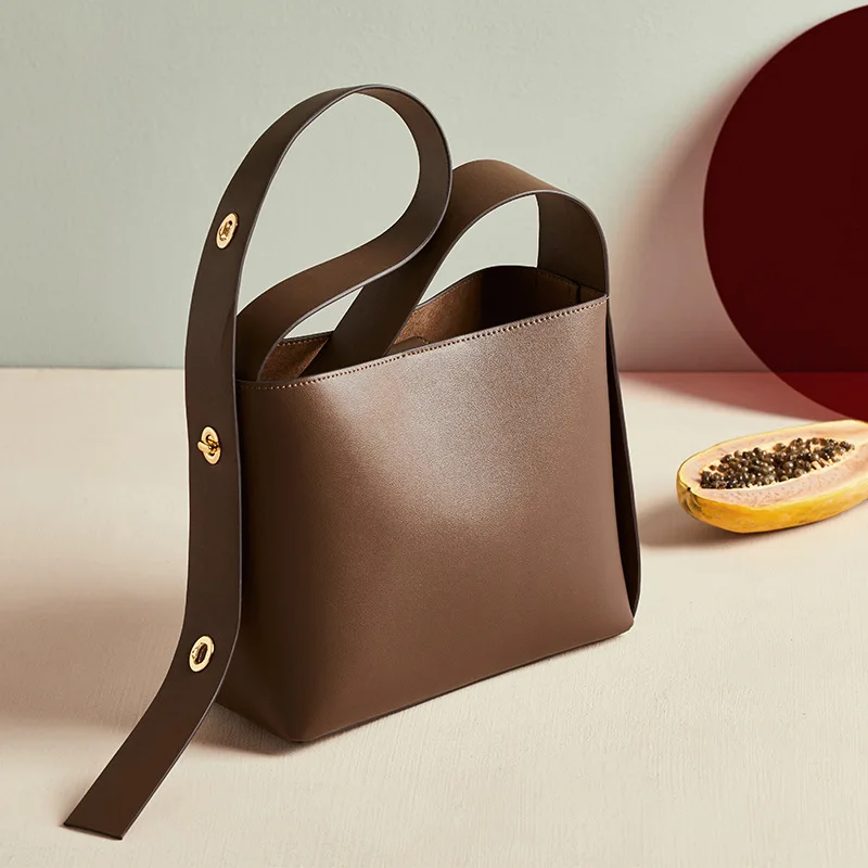 

Autumn and winter new Korean version single shoulder slant straddle bag large capacity versatile female bag