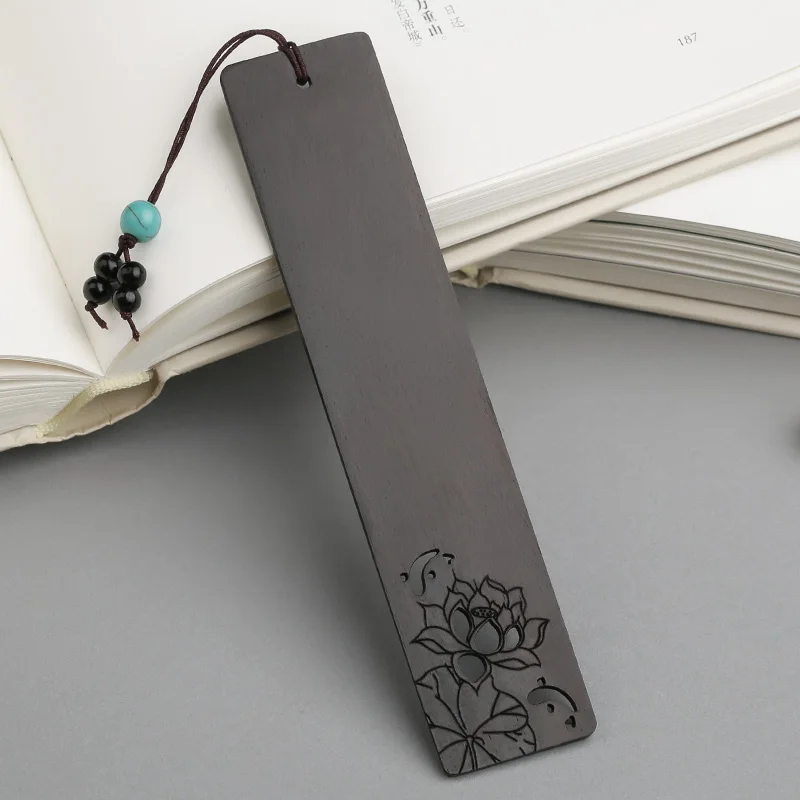 클래식 중국 스타일 레드 나무 할로우 아웃 북마크 블랙 샌들 우드 품질 로터스 골동품 선물, 크리에이티브 커스텀 조각