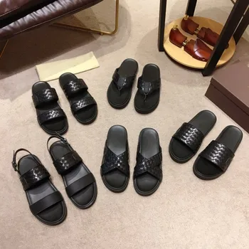 

Sweeheart 2020 new summer men's sandals fashion leather men's shoes the checkerboard pattern men's shoes the beach shoes 38-44