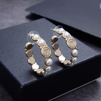 

Female Pearl 2020 New Fashion Word Joker Star Trill Mother and Daughter Stud Earrings For Women Round Earrings Gold Earring