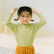 Зимние Детские однотонные теплые свитера с длинными рукавами и высоким воротником г. Универсальные пуловеры для маленьких мальчиков и девочек