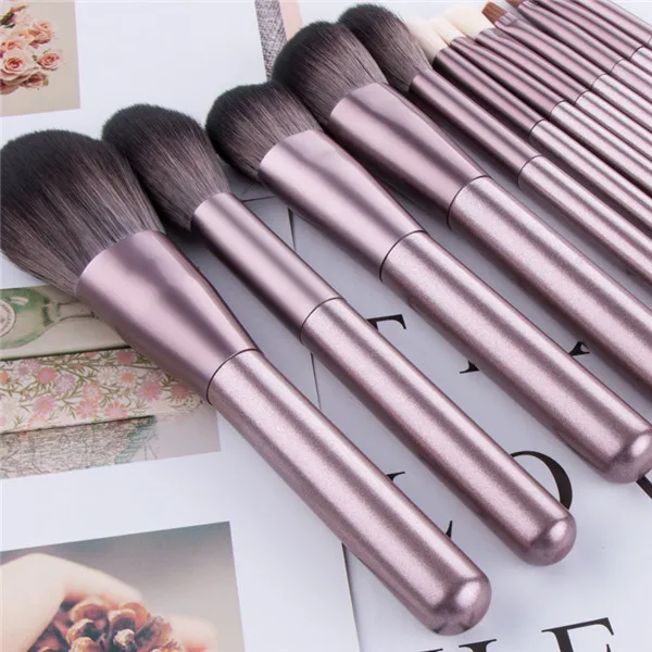 12Pcs Beauty Makeup Brushes Set Cosmetic Foundation Powder Blush Eye Shadow Lip Blend Make Up Brush Tool Kit