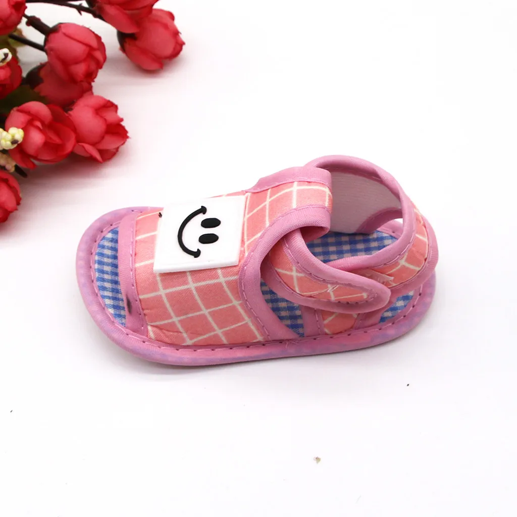 Сандалии для маленьких мальчиков и девочек; Kawaii; Летняя обувь со смайликом для первых прогулок; сандалии на мягкой подошве; Bebes; нескользящие сандалии для мальчиков и девочек
