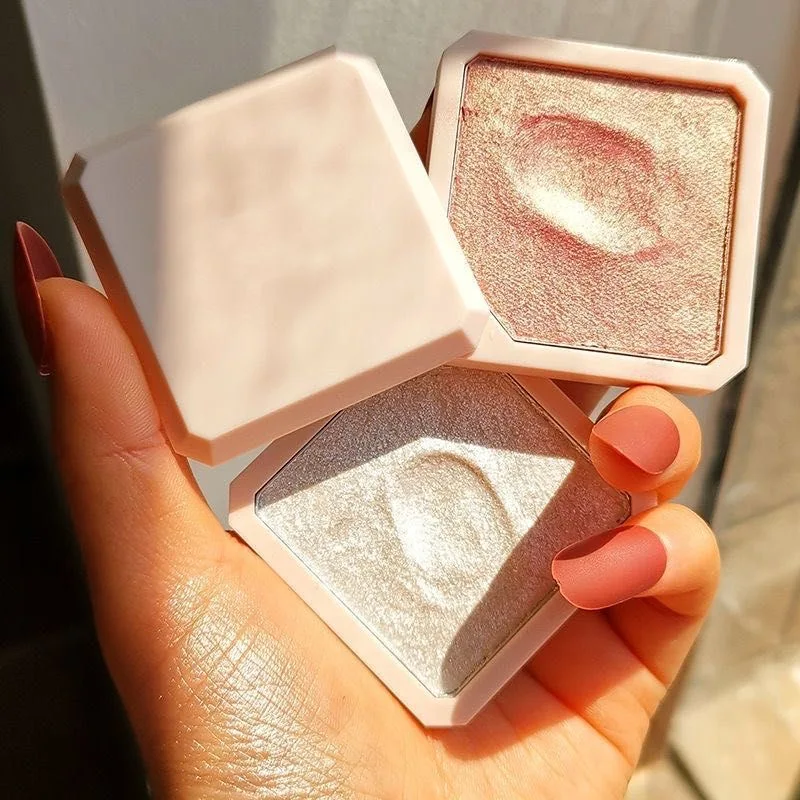 

NewDouble-layer Highlighter Shadow Facial Makeup Face Bronzer High Gloss Shimmer Powder Makeup Cosmetic High-gloss Powder