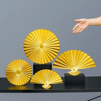 

2020 Nordic Simple Fan-shaped Ornaments Modern Wind Metal Crafts Circular Vintage Home Maison Desktop Decoration Accessories
