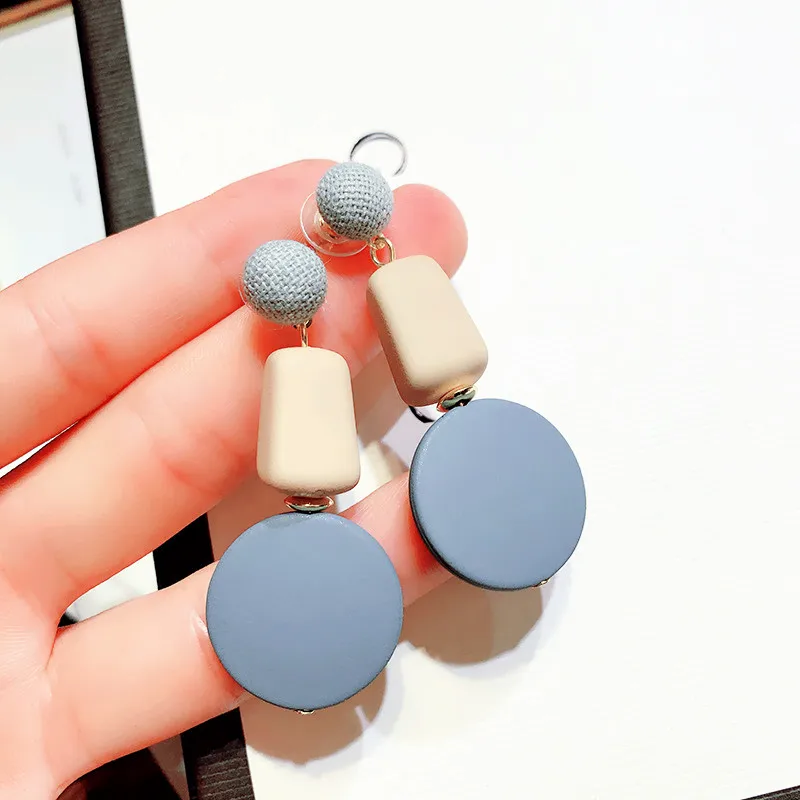 12766529495_1925903084