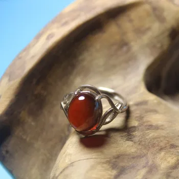 

Wholesale New Fashion Euro-American Jewelry Special Classic Garnet 925 silver inlay Ring for Women Luxury namour Charm Gift