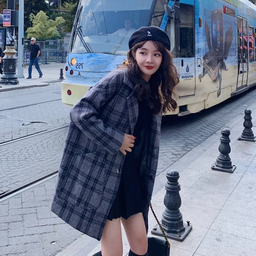 

Photo Shoot CHIC College Style Retro Gray Plaid Mid-length Loose-Fit Suit Collar Hidden Button Woolen Coat Women's