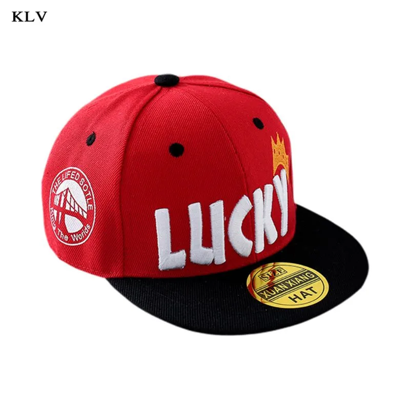 Red Детская бейсбольная кепка с вышитой короной и надписью «Lucky», Кепка в стиле хип-хоп с широкими плоскими козырьками, Регулируемая Кепка от солнца, От 2 до 8 лет - Цвет: Red