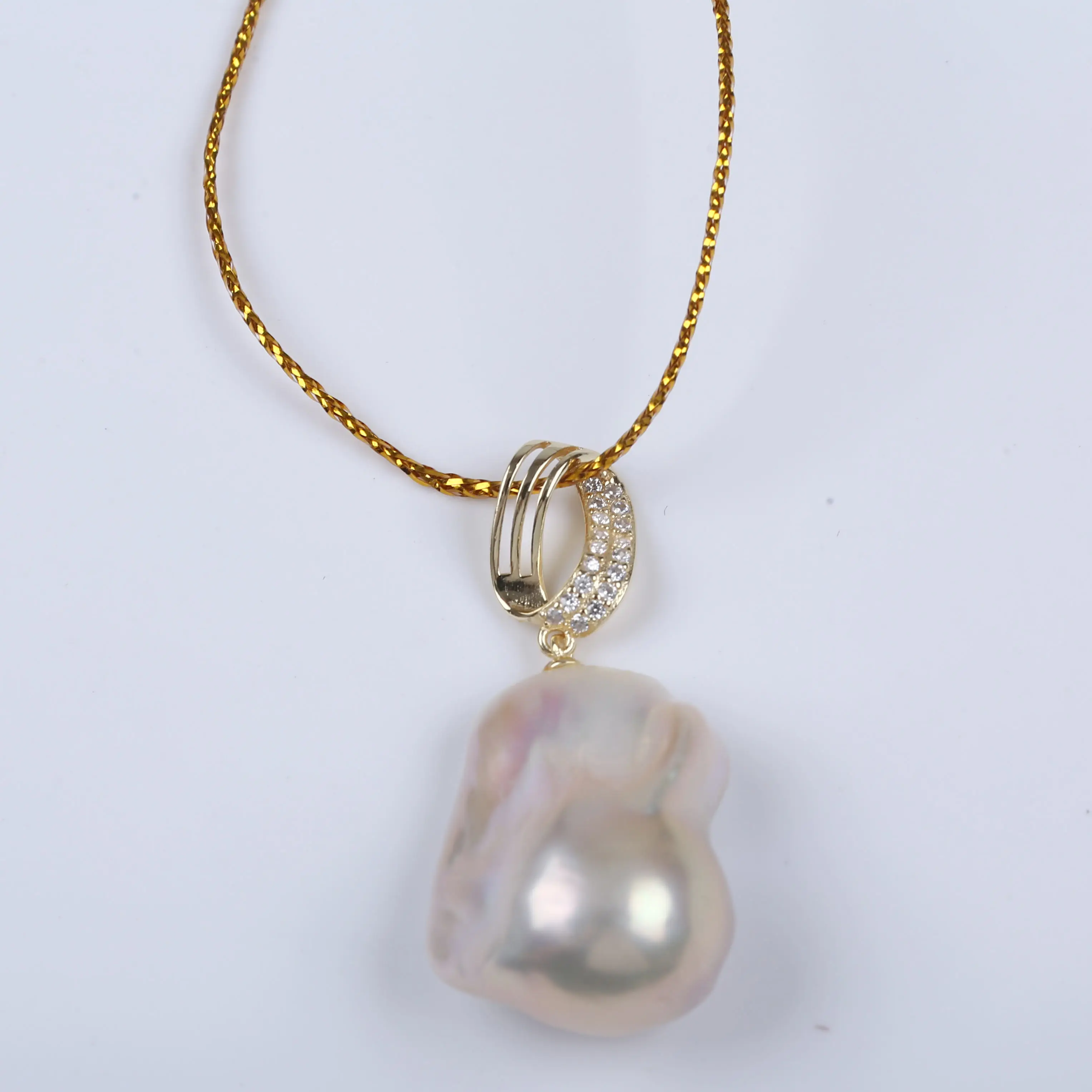 Sterling Silver Pearl Necklace plated in 18K Gold main image 1