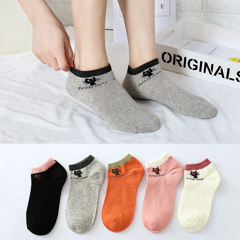 Женские носки с вышивкой; Веселые модные носки с героями мультфильмов; женские хлопковые носки; сезон осень-зима; яркие цвета