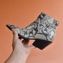 Женские ботинки; коллекция года; ботильоны на высоком каблуке; обувь больших размеров; рыцарские сапоги; повседневные короткие ботиночки; женские ботинки из змеиной кожи; сезон осень; Ju25