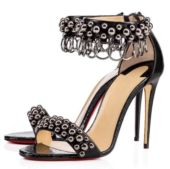 

Сандалии-гладиаторы с круглыми металлическими ремешками, модные босоножки с заклепками, с открытым носком, на шпильке, с вырезами, летняя обувь для банкета на высоком каблуке