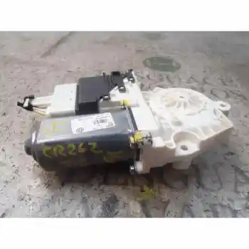 

WINDOW MOTOR REAR LEFT VOLKSWAGEN GOLF VI (5K1) 1.6 TDI DPF 5K0959703D BROSE [14645013]