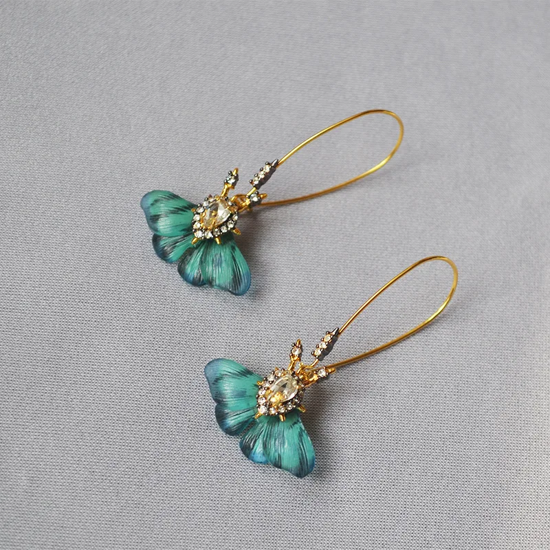 

Europe And America Popular Brand Alexis Bittar-Style Hand-Painted Green Flying Butterfly Cool Elegant Earrings