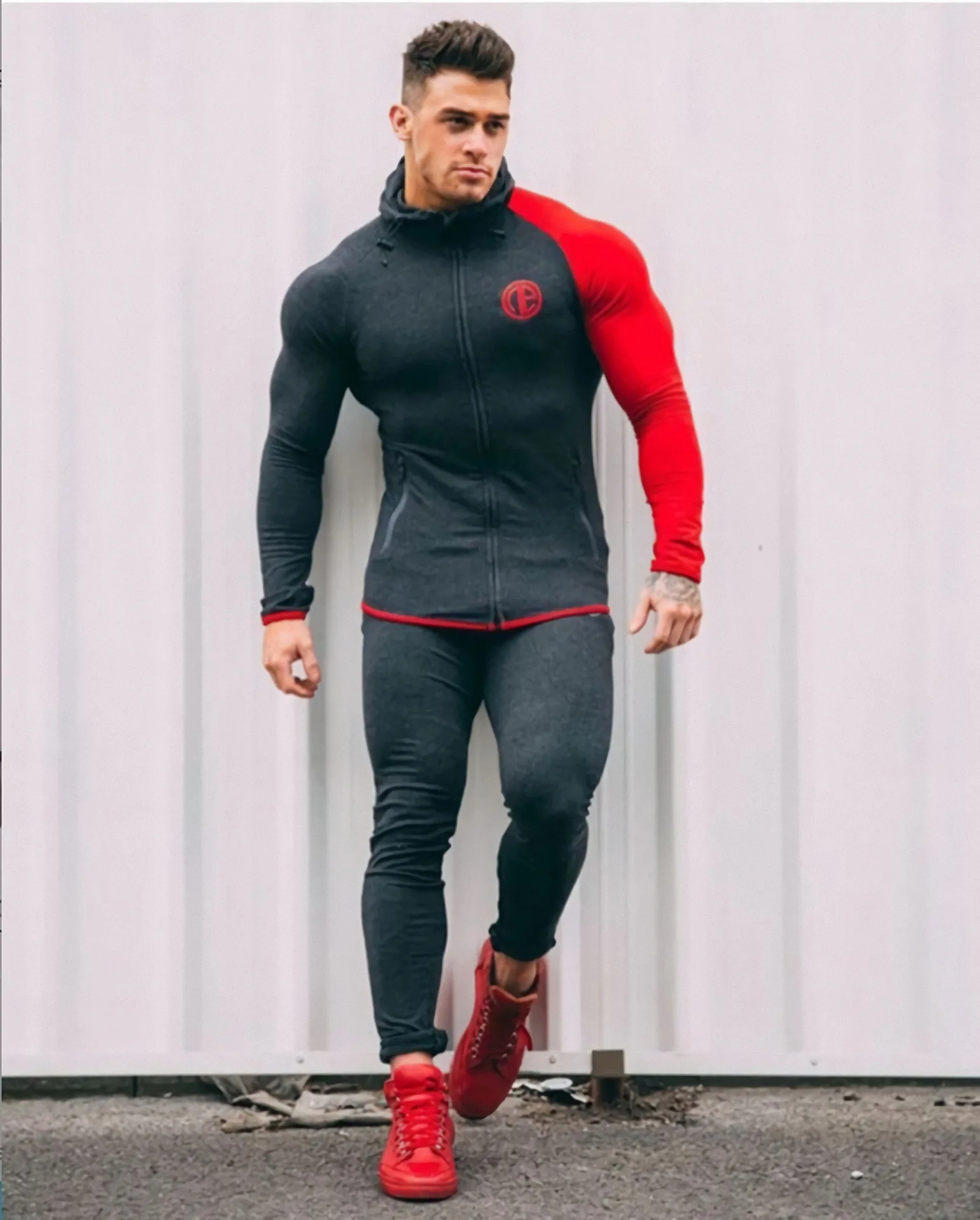 Gray Red Set Осень-зима мужские кроссовки спортивный костюм Толстовка с капюшоном+ спортивные штаны, Комплект для мальчика мышцы Спортивная одежда для зала, фитнеса, комплект - Цвет: Gray Red Set