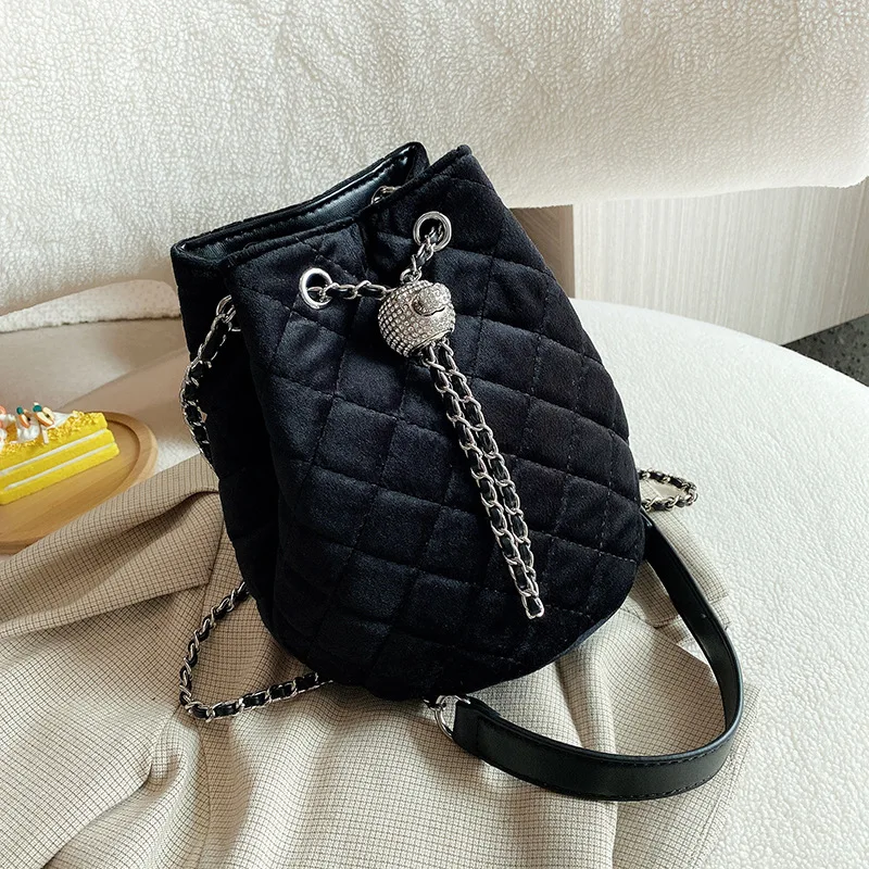 

Vintage Lattice Bucket bag 2020 Fashion New High quality Velvet Women's Designer Handbag Chain Shoulder Messenger Bag Travel Bag