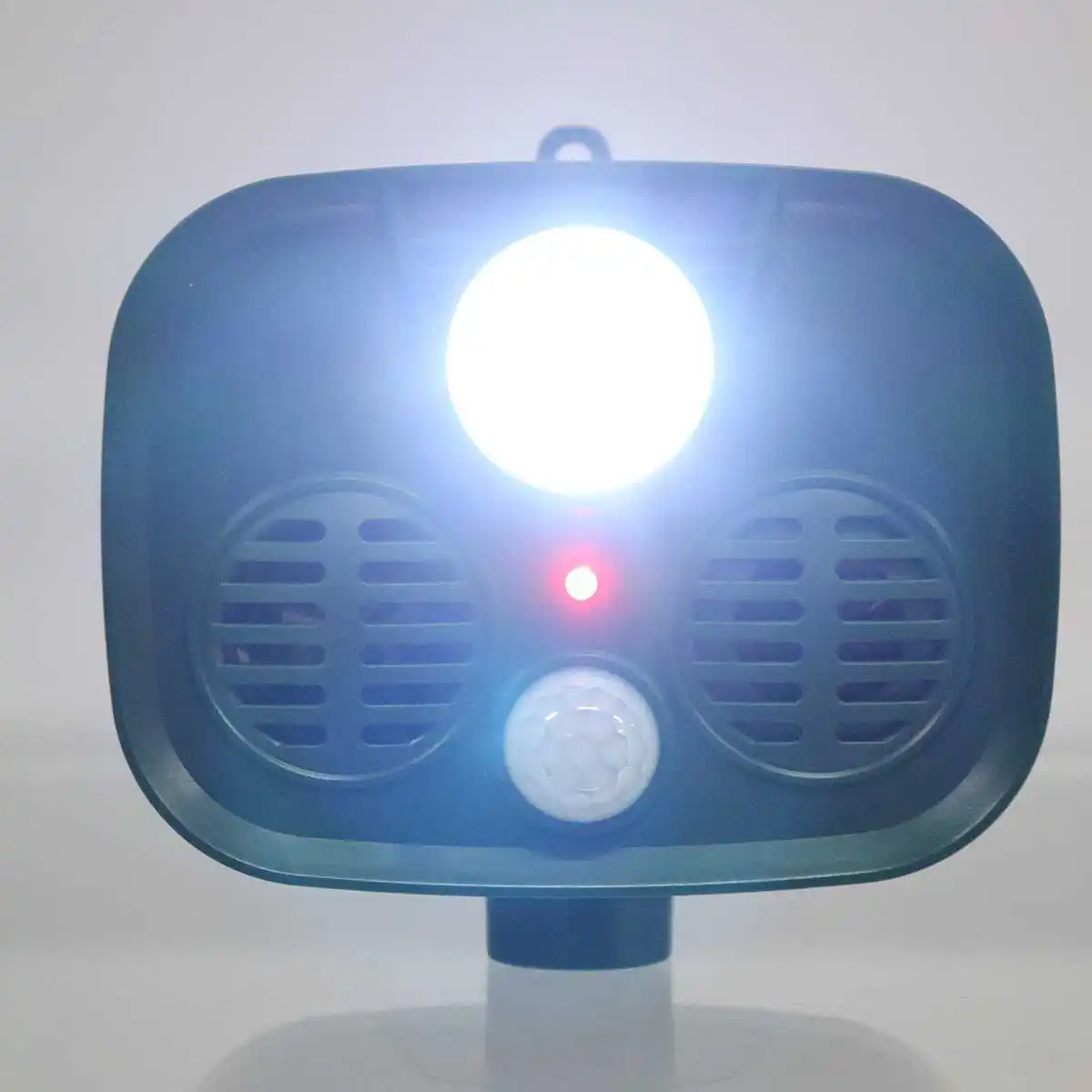 

Hot Solar Repellent Outdoor Garden Ultrasonic Solar Pest Repellers Animal Repellent PIR Sensor Household Farm Rat Control Scarer