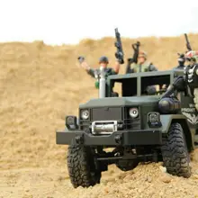 Q68/Q69 1/18 2,4G 6WD 10 км/ч RC светодиодный военный автомобиль, автомобиль с дистанционным управлением, светильник джип, четыре колеса, внедорожник, детская игрушка