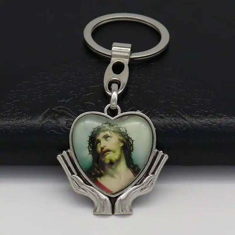 合金手捧爱心滴油图案钥匙扣6