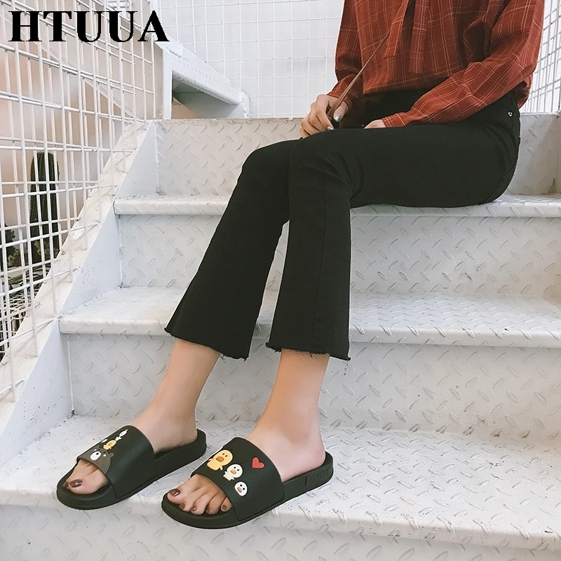 HTUUA/модные тапочки с героями мультфильмов; женские домашние шлепанцы на плоской подошве; пляжные вьетнамки; Летние босоножки; женская обувь; SX2302