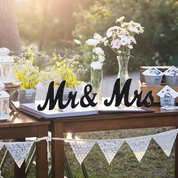

3pcs/lot Table Ornaments Mr and Mrs Letter Pendant Wooden Signs English Letters Wedding Engagement Party Table Decoration