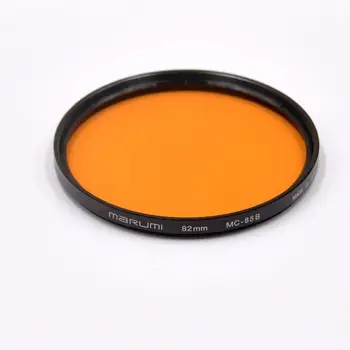 

MARUMI 82mm MC-85B filter lens is clean without scratches