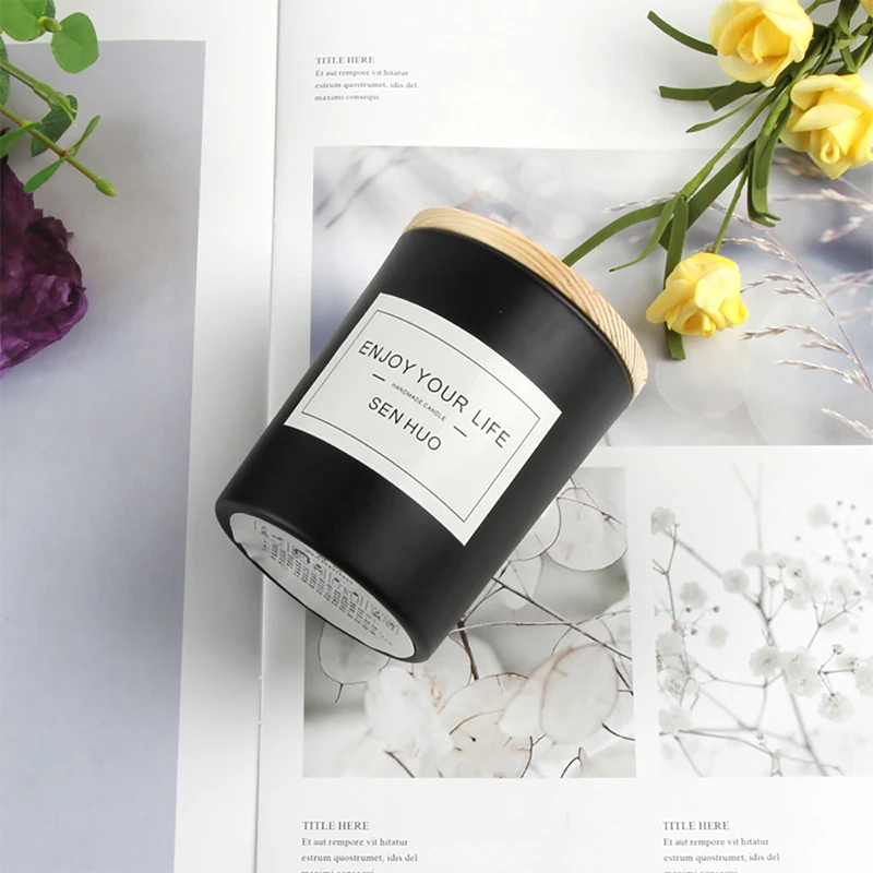Manufacturers Wholesale Soy Wax Cup Handmade Gift Glass Candlestick Romantic Birthday Scented Candle Creative With Hand Gift