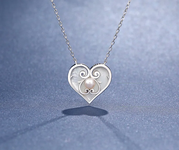 2021 New Trend 925 Sterling Silver LOVE Hip-hop Jewelry Gifts Retro Oval Natural Precious Pearl Shell Pendant Necklace for Woman