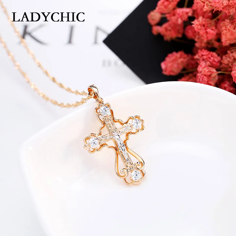 LADYCHIC Модные женские AAA циркон крест кулон золотой цвет Медь Кристалл Крест Иисуса Подвески ожерелье хип хоп ювелирные изделия LN1060